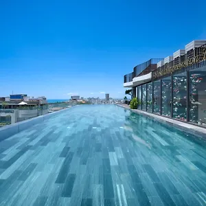 Golden Lotus Grand - Panoramic Rooftop Bar & Daily Afternoon Tea 岘港